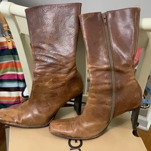 Warn with lots of love Steve Madden late 90’s early 2000’s above ankle boots